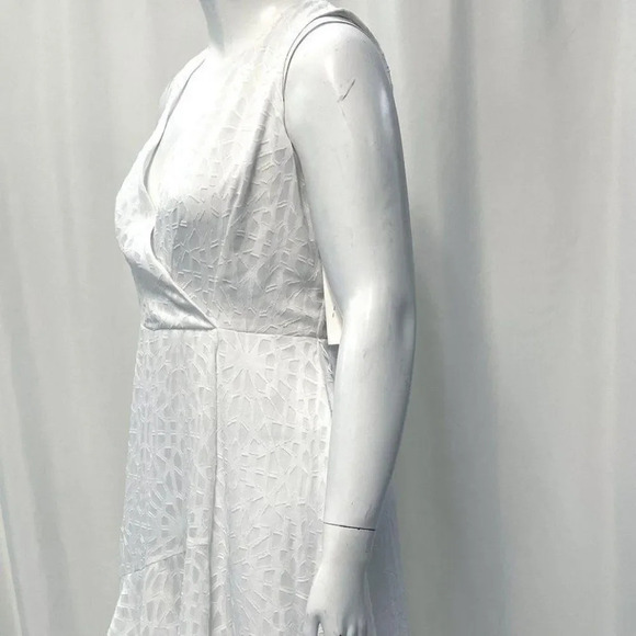 NWT Hugo Boss White High Low Hem Deep V‎ Neck Dress Women's Size 10 - Picture 3 of 6